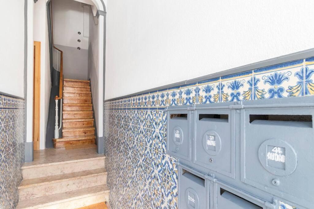 Romantic Rooftop Apart W/ River View Ac Heating Lissabon